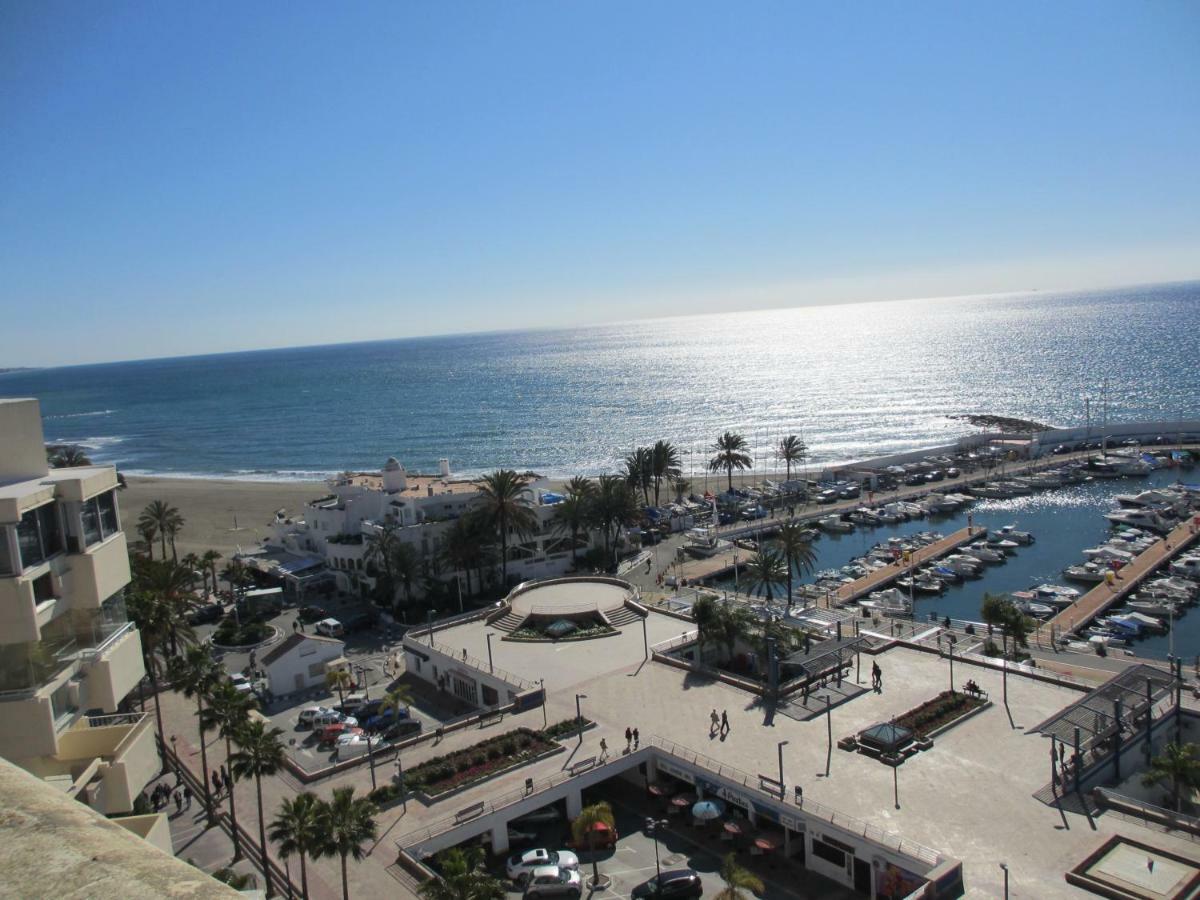 El Faro Marbella Bagian luar foto